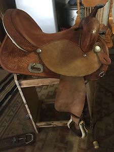 CIRCLE Y Proven Barrel Saddle