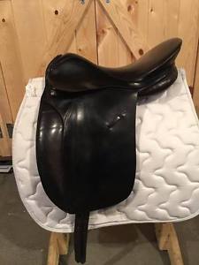 Lovatt & Ricketts Dressage Saddle 18" Med. Tree
