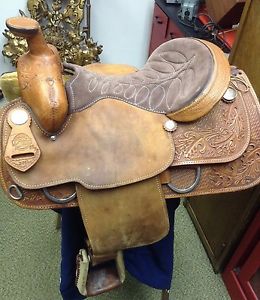 vintage ornate tooled leather Lakota Saddlery 15.5" Saddle