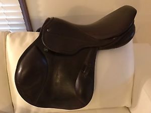 17.5" Stubben Status S Limited Edition Eventing/Jumping Saddle Used