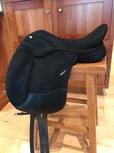 Wintec Pro Pony Dressage Saddle 16"