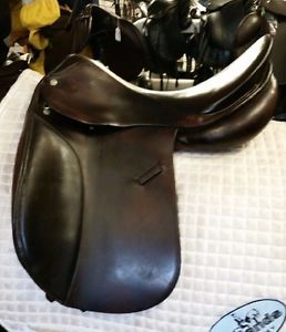 Used Fredy Roosli Pilatus Dressage Saddle - Size 17.5'' - Brown