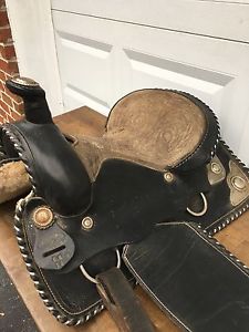 Western Buffalo Saddle -Saddlery, 16",two toned leather, very unique Care saddle
