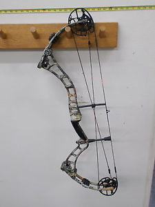 2016 Darton DS3800 RH Camo 50# 25-31" Draw-Bare Bow