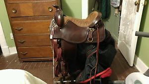 16.5" Western Tucker Saddle