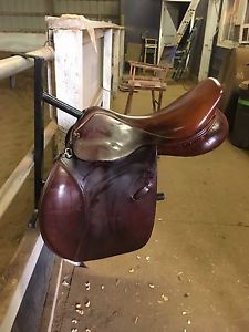 17.5 Xwide Pessoa- Rodrigo Saddle