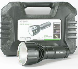NEXTORCH Saint Torch 10 LED Taschenlampe 3200 Lumen 470 m Leuchtweite