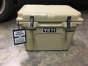 BRAND NEW!! NWT!! YETI Cooler Roadie 20 Tan
