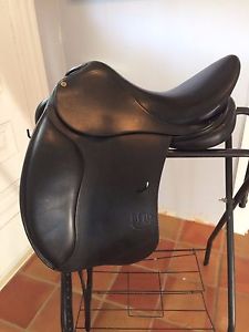 Bruno Delgrange Dressage Saddle 17.5 M Beautiful Condition
