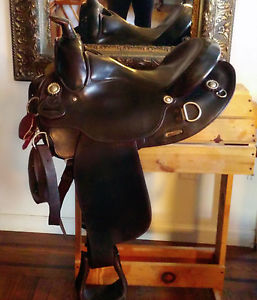 Circle Y Western Saddle, 15" seat