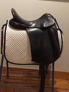 Dressage saddle County Perfection 17.5 N SR