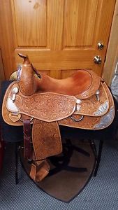 16" Bob Avila Reining Show Saddle     Excellent Condition!