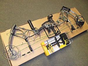 New  Bear Archery Moment Compound Bow Camo  LOADED
