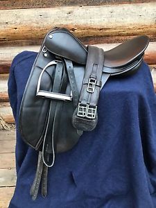 County Competitor Dressage Saddle 16.5" W/ Girth & Fittings