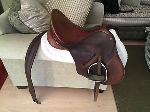 Bates Caprilli All Purpose Havana Brown 17" English Equestrian Saddle