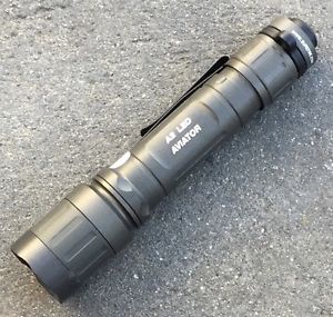 SUREFIRE A2L-HA-RD A2 AVIATOR Dual Output Spectrum LED 120 Lumen Black/Gray