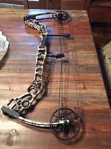 Mathews No Cam Htx Right Hand 70Lb 28"  Draw Lost Camo