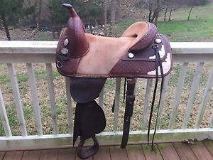 16 inch Treeless Bob Marshall Trail Saddle