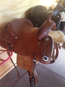 Marty Byrd roping saddle 15 inch!