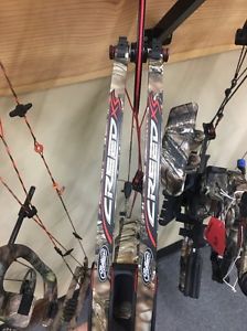 Mathews Creed XS LH Camo DEMO NEW 29 50-60