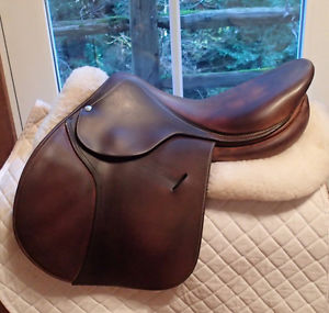 17.5" Butet Saddle - 2011 - 2.25 Flaps - C Seat - 5" dot to dot