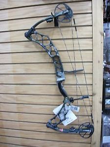 Elite Impulse 31 Kuiu Verde RH 60lb 28" 2016