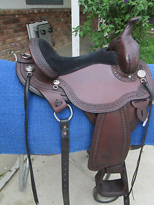 15" CIRCLE Y SHERIDAN WIDE FLEX TREE - EXCELLENT CONDITION WITH TACK