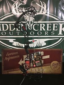 2017 Mainline Series Bow Madness Epix 70# 24"-30" Black Brand New
