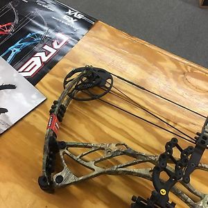 Hoyt Defient LH Camo 28-30" 60-70# Brand New In Box