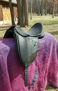 Wintec Isabell Black 17" English Equestrian Saddle