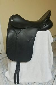 Barnsby Crown dressage saddle