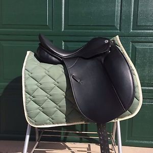 Black Philippe Fontaine "Orleans" Dressage Saddle MW 17.5