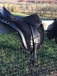 Freeform Classic Cutback Saddle 18"