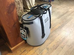 Yeti Hopper 40