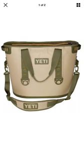 Yeti Hopper 30 Portable Soft Side Leakproof  Cooler Field Tan +4lb Ice Brand New