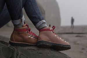 Danner Mountain Light Cascade Boot - Women's 7.5 NWT