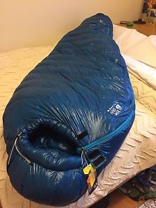Mountain Hardwear Phantom Torch: 3 Deg. Down Sleeping Bag (800 fill) - Used Once