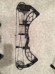 2015 Obsession Archery Fusion 80# 29.5 RH + Treelimb Quiver