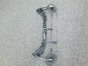 Mathews Halon 6 Right Handed 29" 60-70 LB Bow