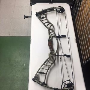 Hoyt Nirtum 34 RH 60-70lb Max 1 #2 cams C-mods 28" New with Box