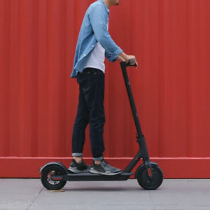 NEW Xiaomi M365 IP54 Ultra Light Folding 20 Mile Charge Electric Scooter 15.5mph