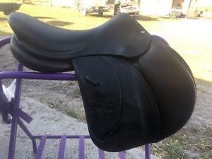 17" Volatire Palm Beach Saddle Full Buffalo in Very Good Condition!
