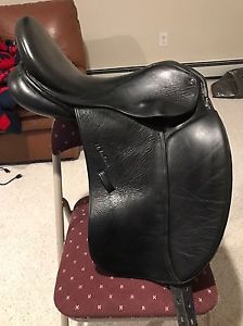 M. Toulouse Aachen Dressage Saddle with Genesis 17.5