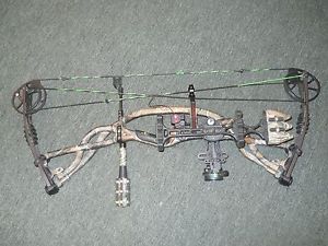 Hoyt Carbon Element Bow Package