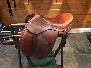 17" Luc Childeric Saddle