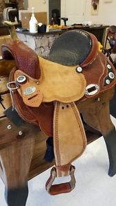 Double C Western Saddle, size 14" & 7 1/4" Gullet