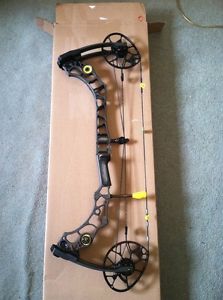 Mathews Halon 5 Compound bow BLACK 70 LB 27" draw RH CROSSCENTRIC CAM New in Box