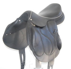 17.5" DEVOUCOUX CHIBERTA SADDLE (S13006162) FULL CALF, DEMO USE ONLY !! - XVD