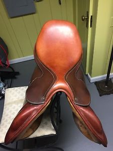Hermes Essentielle  Equestrian Saddle (17") #40647 L  Buffalo Seat & Flap