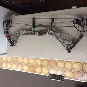 New 2016 Defiant Turbo Compound Bow  RH Camo 28-30" Draw 60 to 70 Ridge Reaper